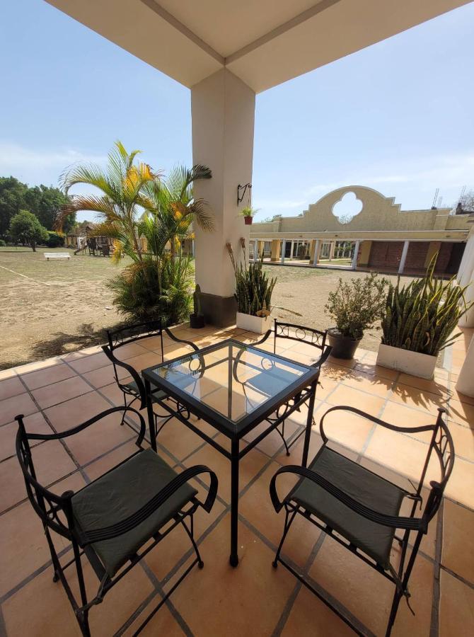 Hotel Portico Norte Tartagal エクステリア 写真