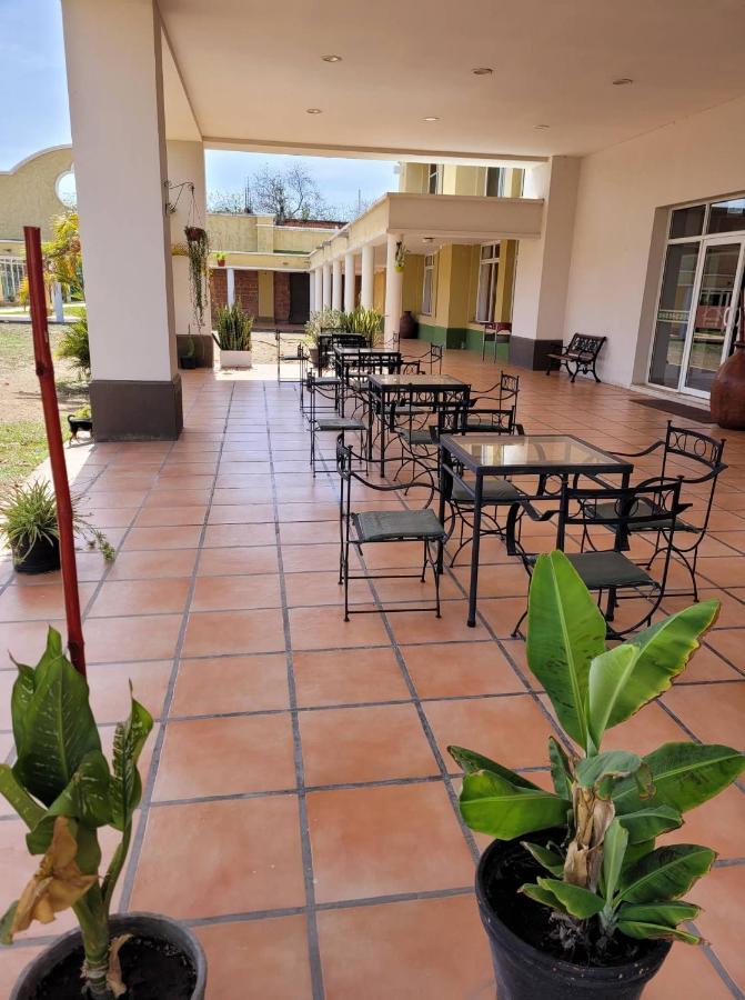 Hotel Portico Norte Tartagal エクステリア 写真