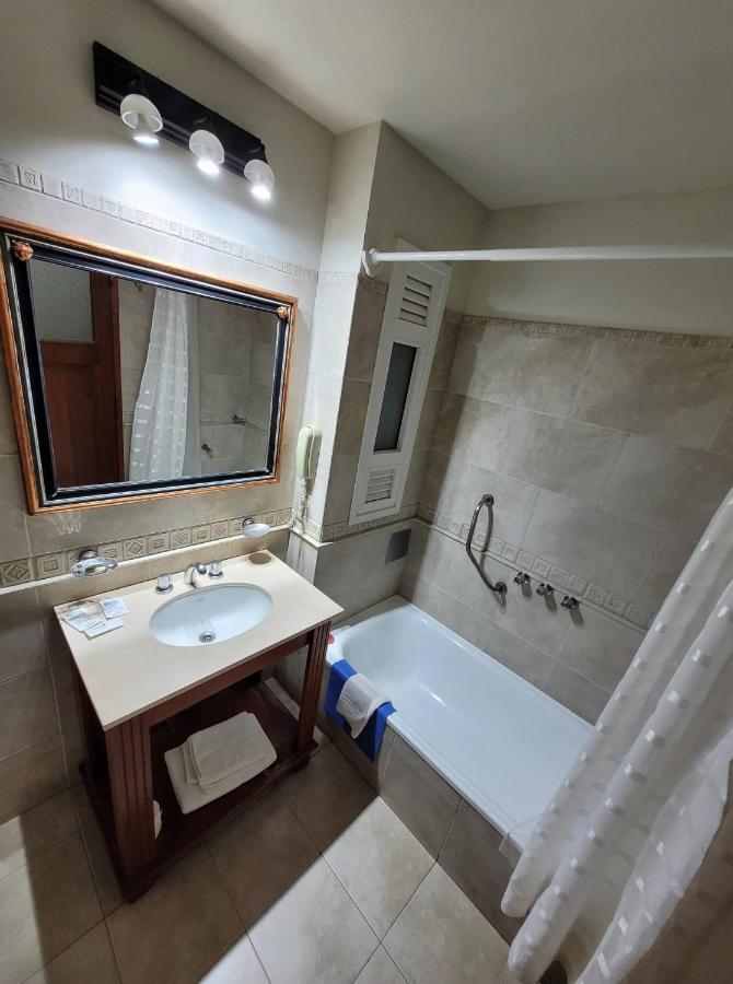 Hotel Portico Norte Tartagal エクステリア 写真