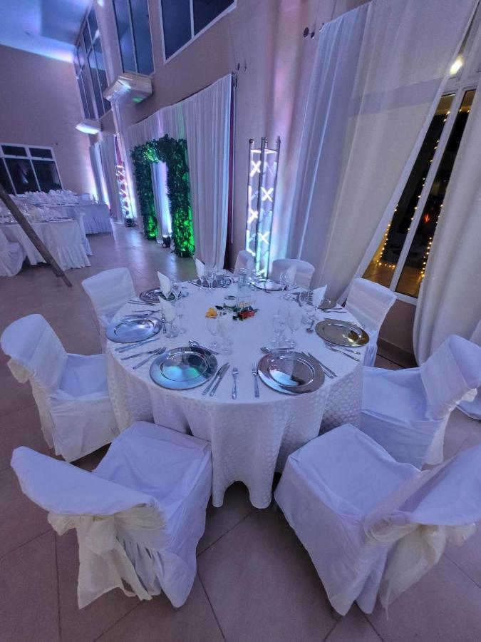 Hotel Portico Norte Tartagal エクステリア 写真